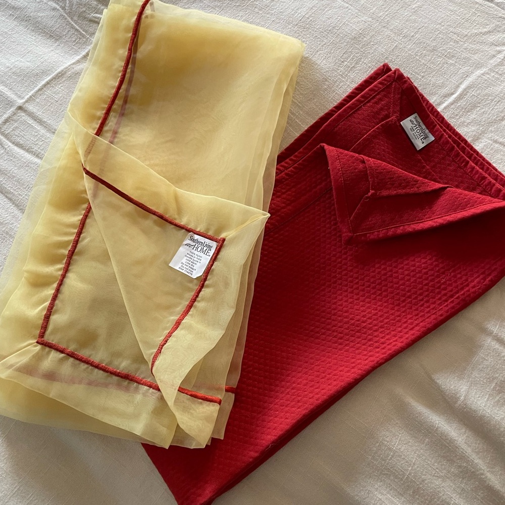 Southern Living At Home Table Cloth/Cover Sheer Gold and Burgundy Cotton Square